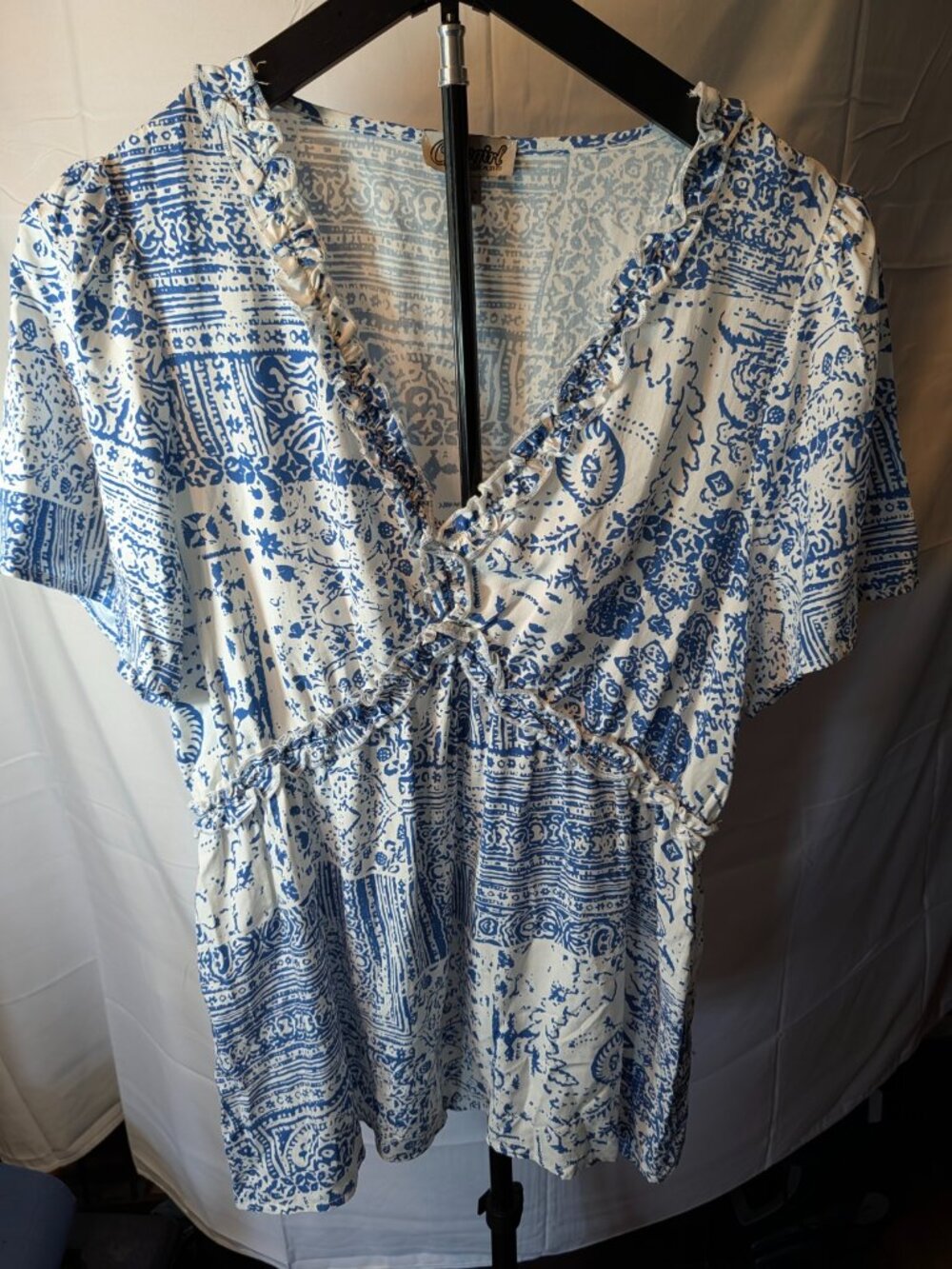 COWGIRL HARDWARE Sz M Women's Ruffle Top Blue & White Western